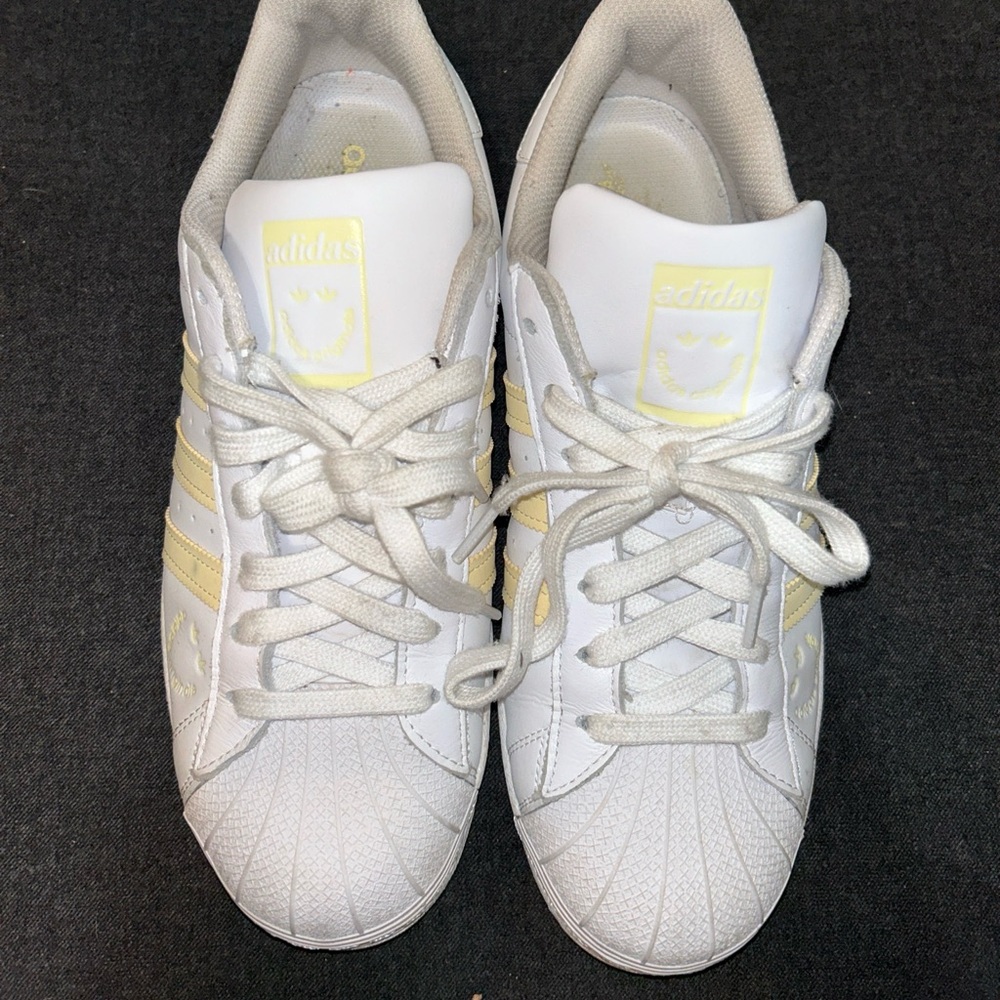 Adidas Superstar White Easy Yellow Women’s GY2073 Size 11